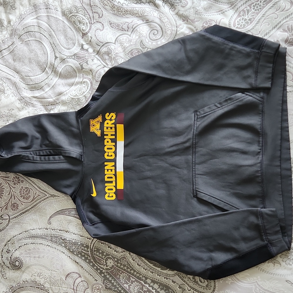 Minnesota Golden Gopher Nike hoodie